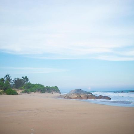 Nikara Luxury Beach House Tissamaharama Bagian luar foto