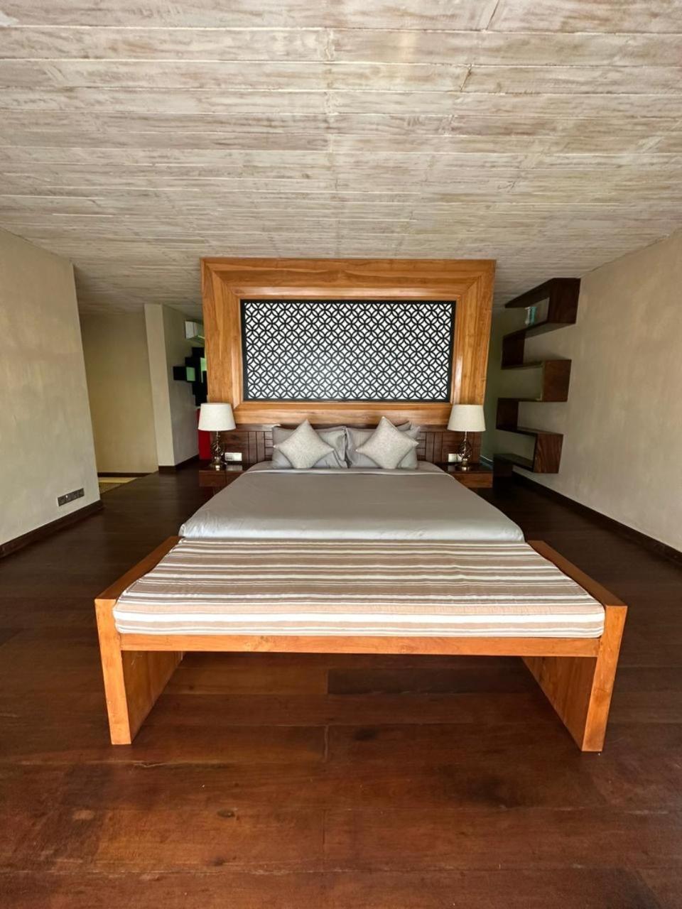 Nikara Luxury Beach House Tissamaharama Bagian luar foto