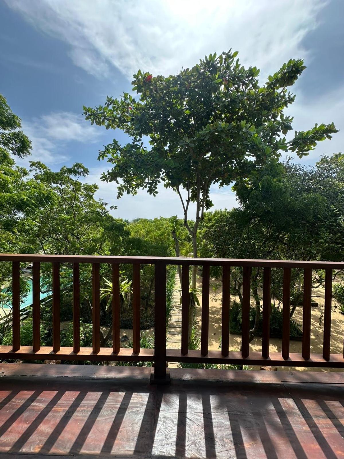 Nikara Luxury Beach House Tissamaharama Bagian luar foto