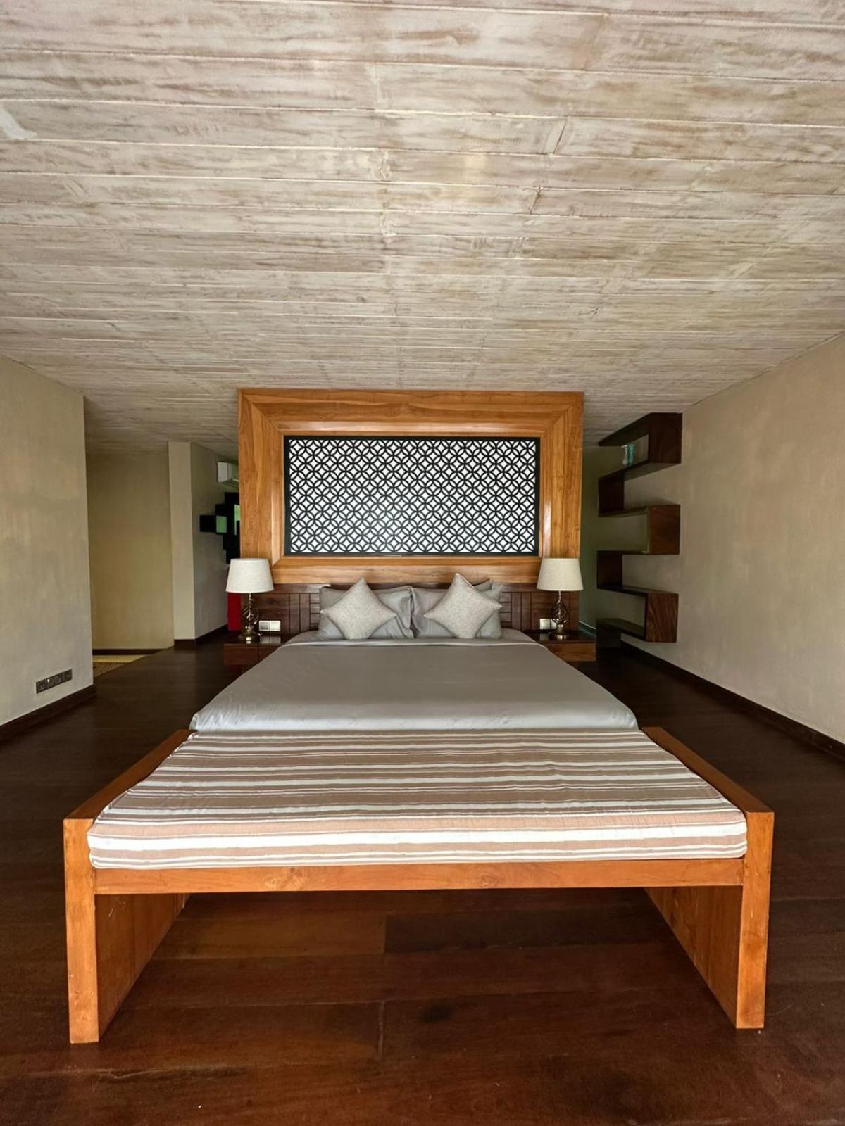Nikara Luxury Beach House Tissamaharama Bagian luar foto
