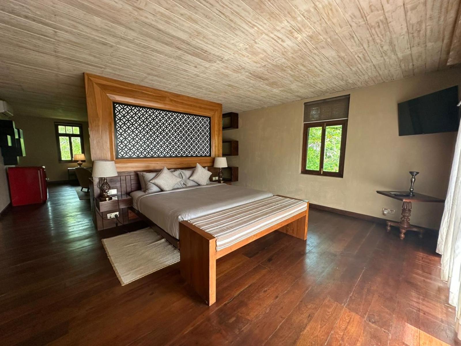Nikara Luxury Beach House Tissamaharama Bagian luar foto