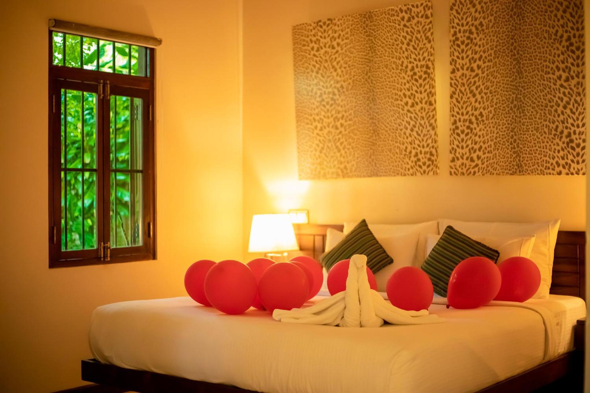 Nikara Luxury Beach House Tissamaharama Bagian luar foto