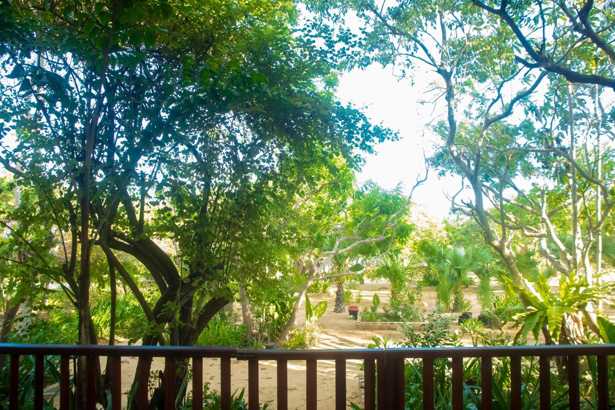 Nikara Luxury Beach House Tissamaharama Bagian luar foto